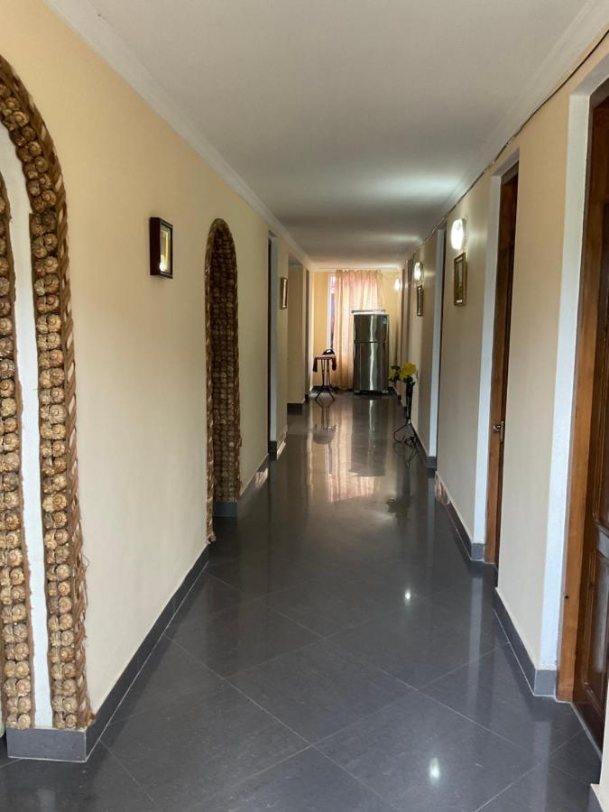 Mimino-Kongo Hotel Уреки Екстериор снимка
