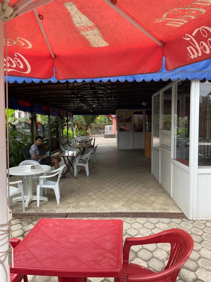 Mimino-Kongo Hotel Уреки Екстериор снимка