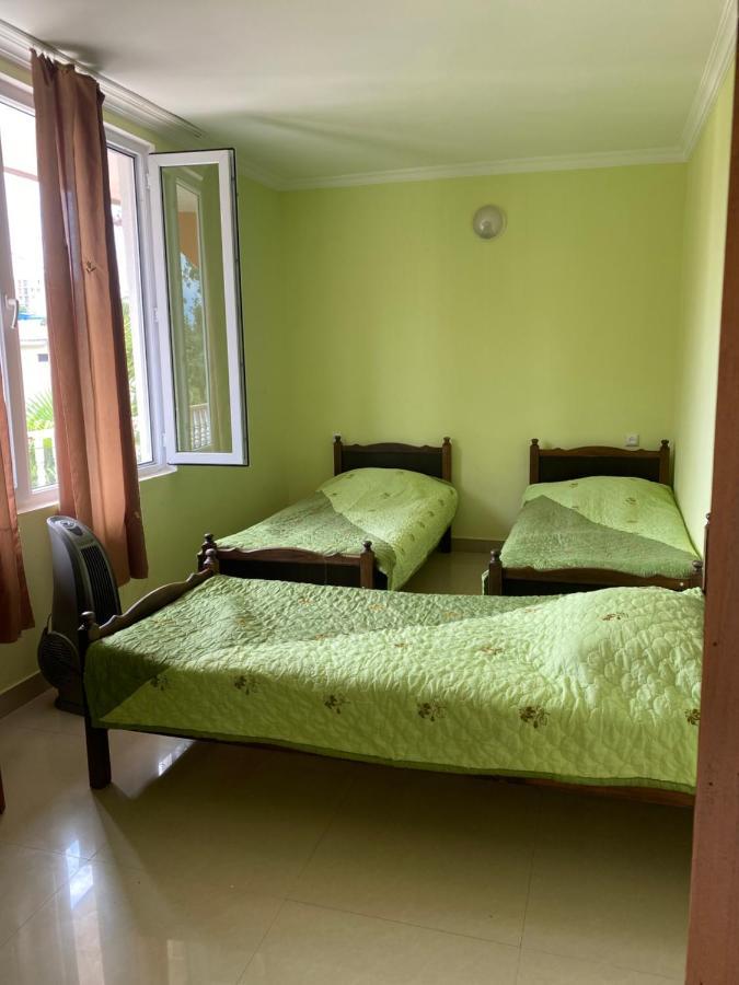 Mimino-Kongo Hotel Уреки Екстериор снимка