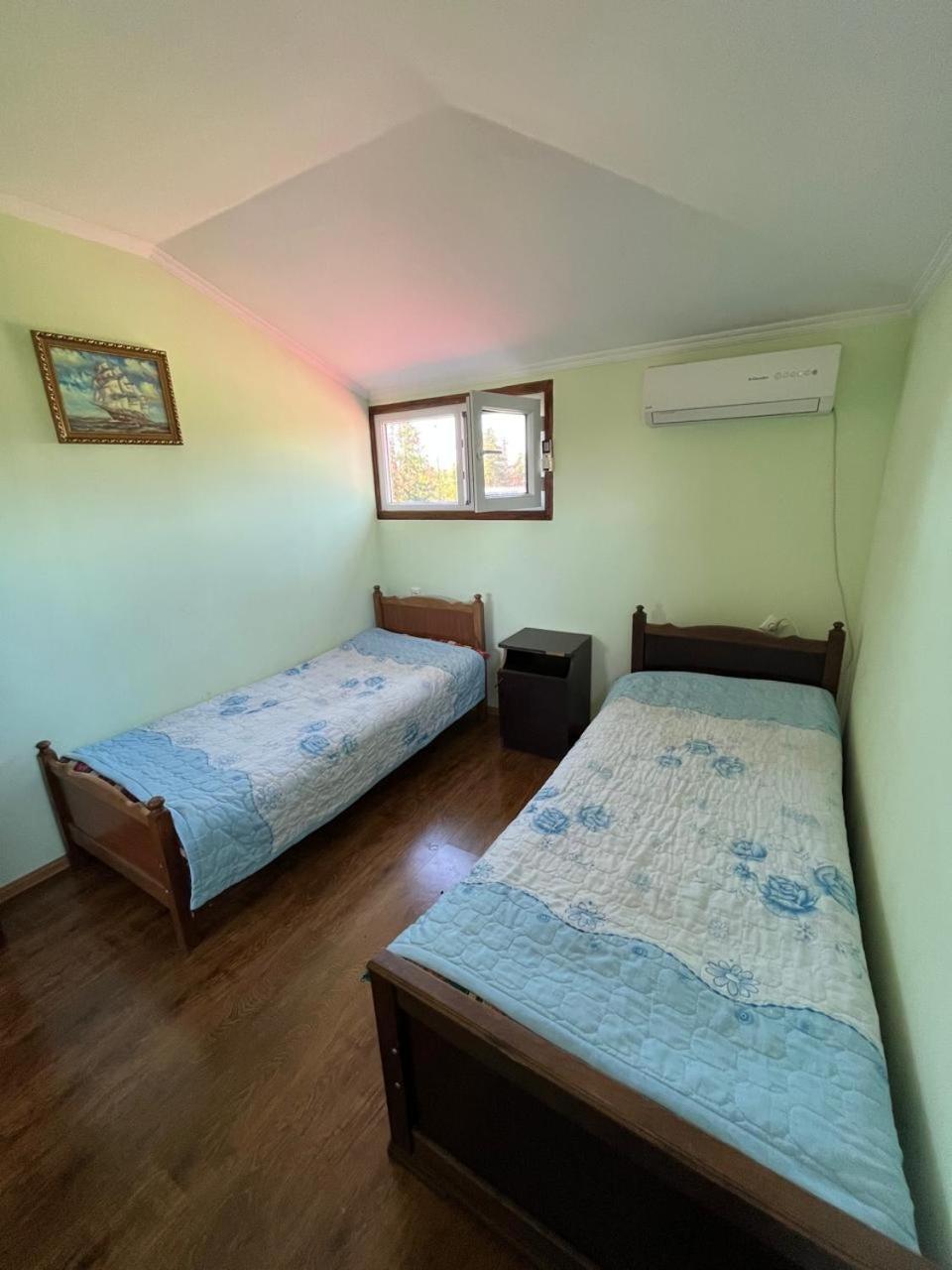 Mimino-Kongo Hotel Уреки Екстериор снимка