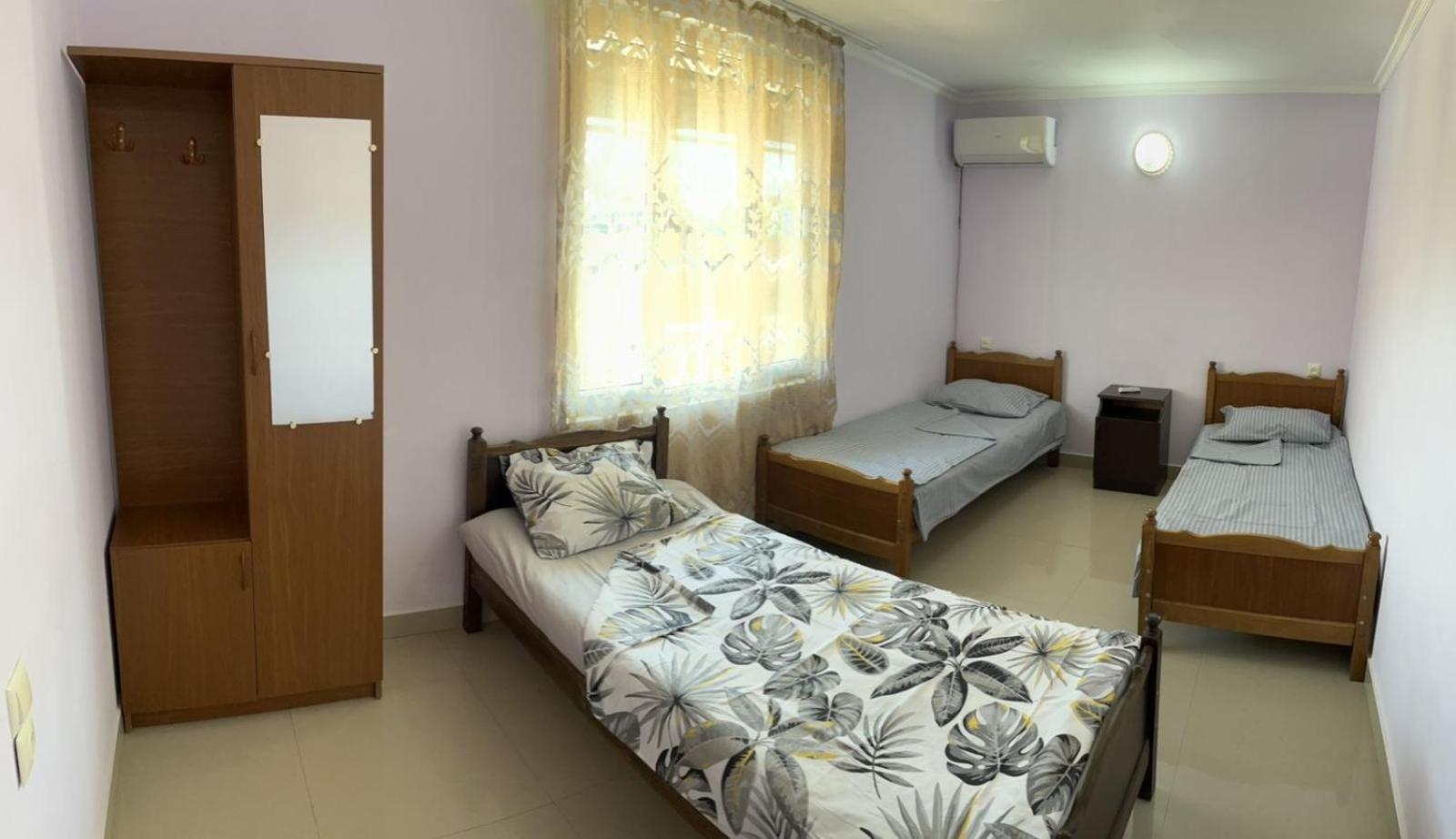 Mimino-Kongo Hotel Уреки Екстериор снимка